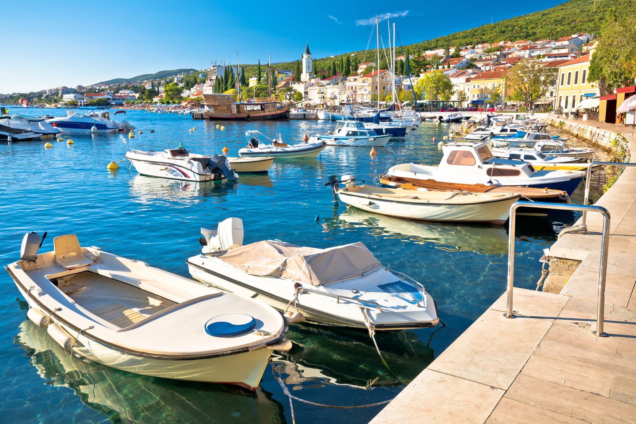 Selce Grad Selce - povijest, zanimljivosti, događanja i 2 najbolje plaže