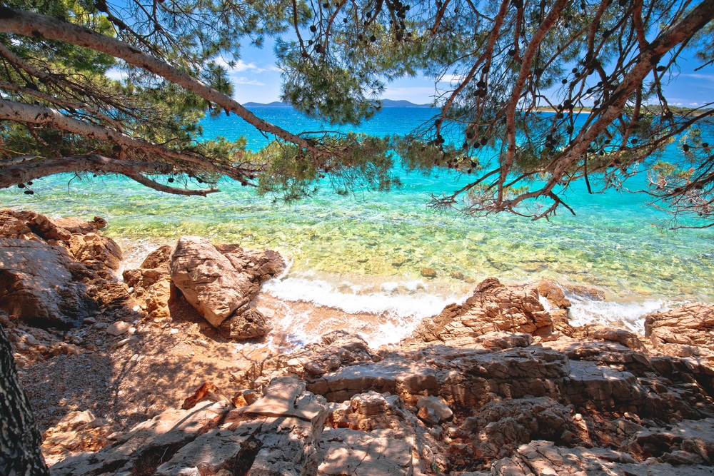 Crveni otok ima plaže koje ostavljaju bez daha