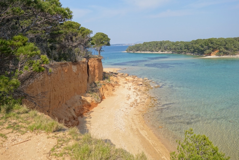 Vrgada – Otok pijeska, borova i tišine